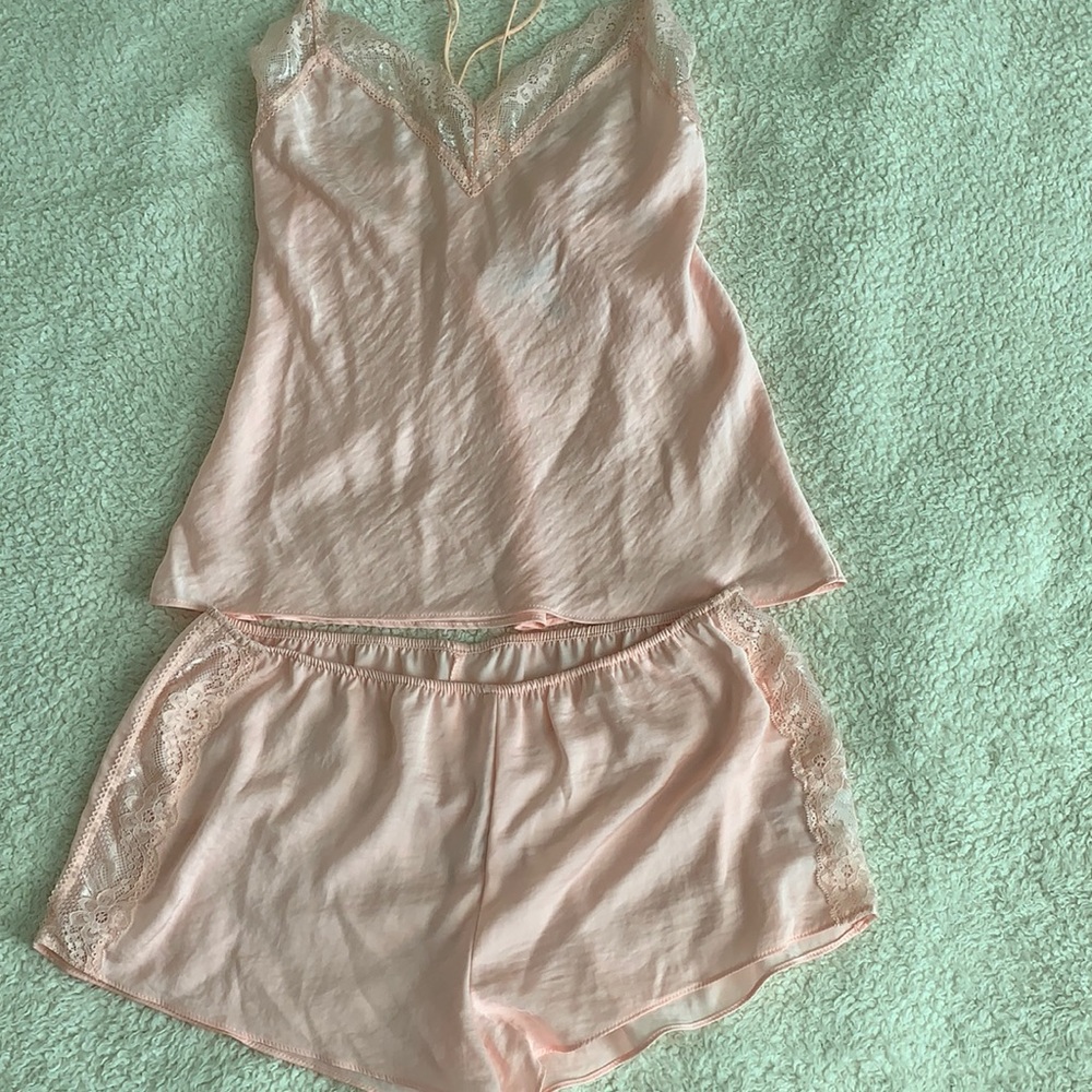Gorgeous camisole set silky soft lace accents adjustable straps beautiful gift